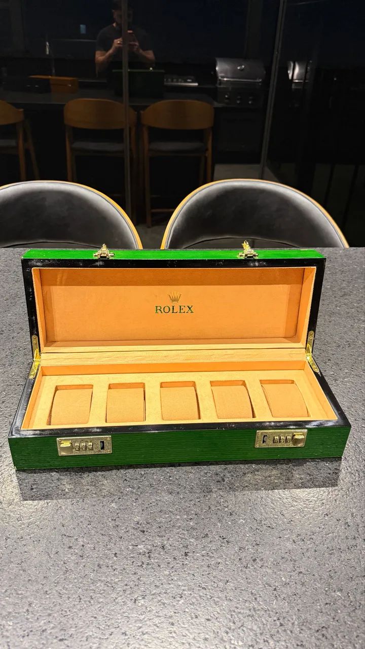 Porta relógios Rolex em madeira nobre, para 5 relógios, nova e sem uso - Foto 2