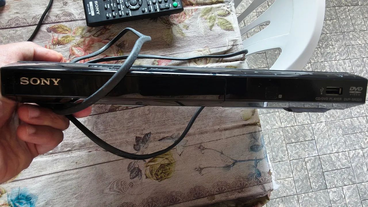 DVD PLAYER SONY com controle remoto - Foto 2