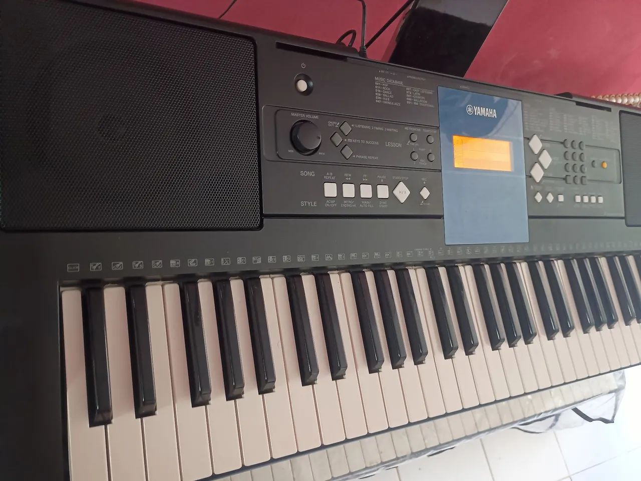 Teclado Yamaha E-333. - Foto 3