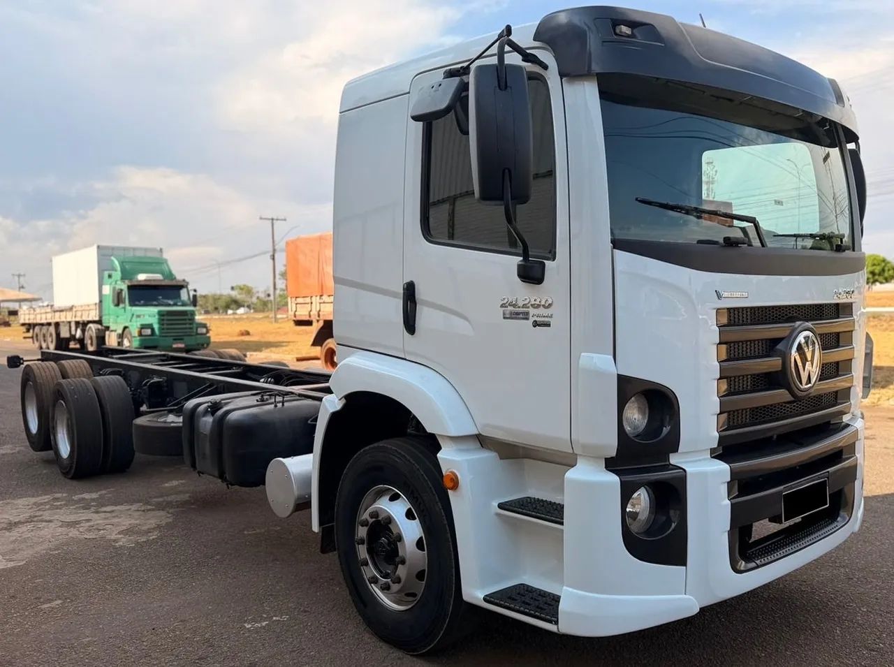 VW 24280  - Foto 3
