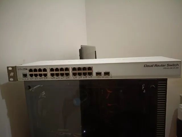 Switch MikroTik CSS326-24G-2S+RM - Foto 2