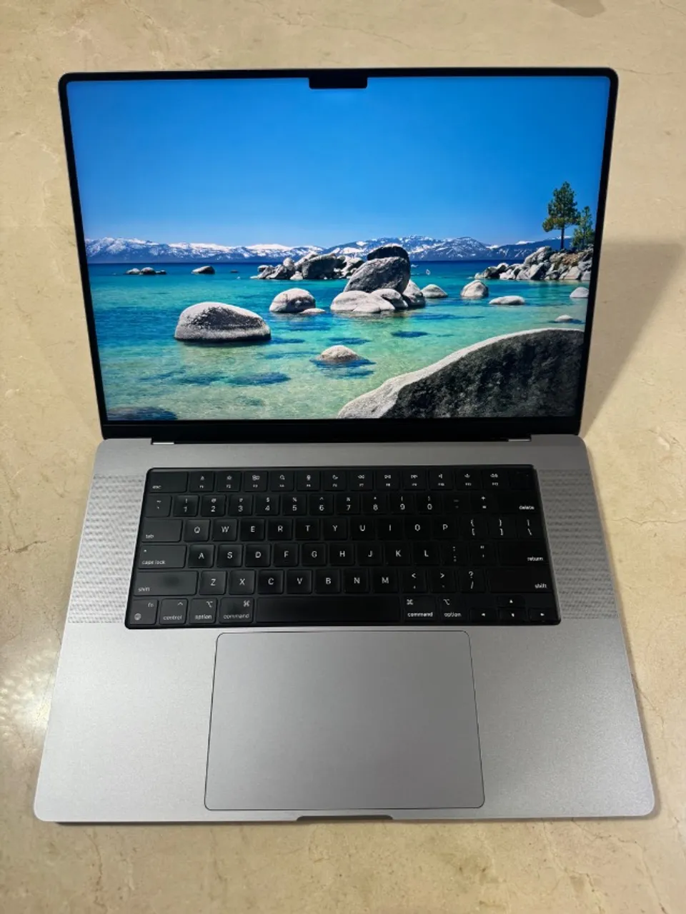 MacBook Pro 32GB i9 16GB de memória 2TB SSD - 16 Polegadas