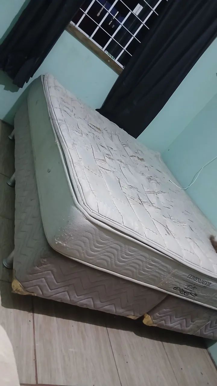 Cama Box Queen 