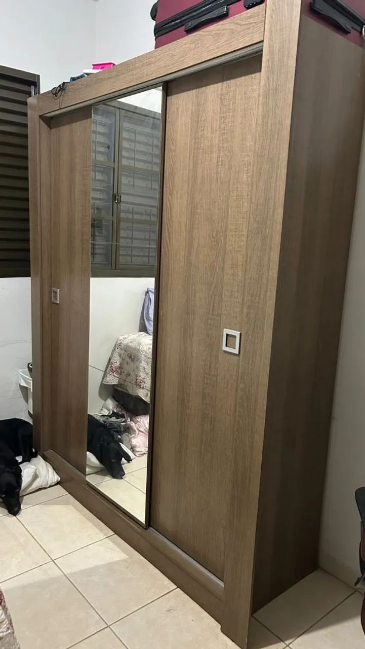 Guarda roupa 3 portas com espelho  - Foto 4