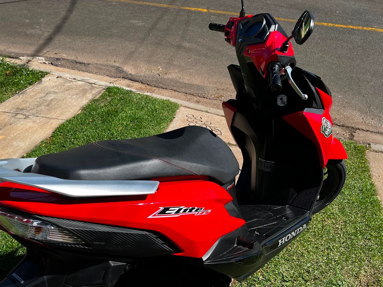 Vendo Honda elite 125  - Foto 2