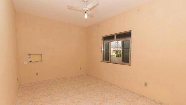 Excelente casa grande, 2 quartos,varanda, terraço - Foto 2