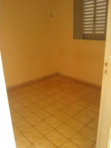Alugo casa região CPA - Foto 6