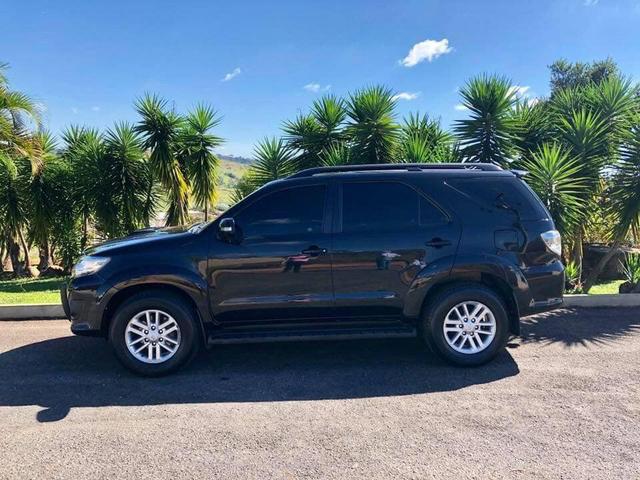 SW4 SRV 3.0 diesel 4x4 AT 7 lugares 2013/2014 - Foto 2