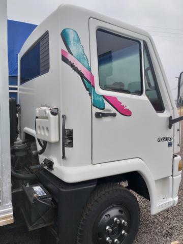 Agrale *. MWM X10 com Bau de 5,5m x 2,5m - Foto 4