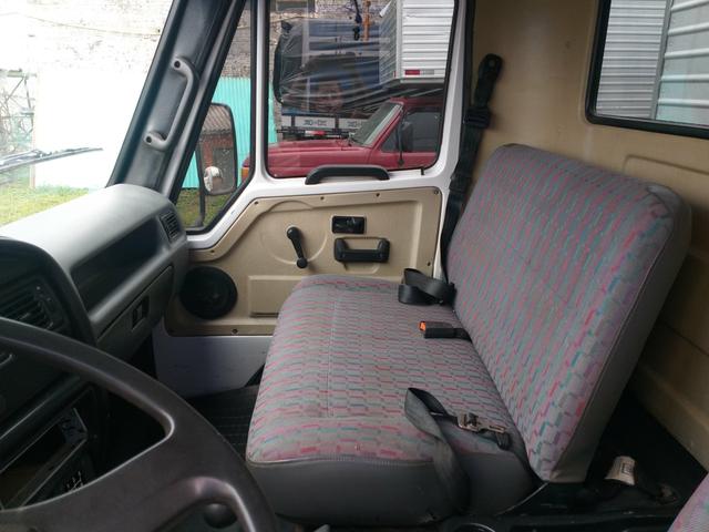 Agrale *. MWM X10 com Bau de 5,5m x 2,5m - Foto 11