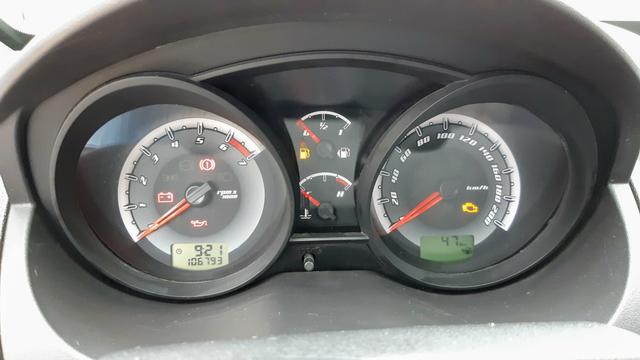 Ford Fiesta Sedan 1.6 2012/12 Prata Completo - Foto 5