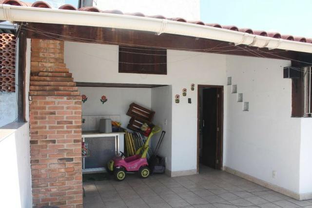 Espetacular Casa-Condomínio Fechado-Localização Privilegiada em Olaria - Foto 14
