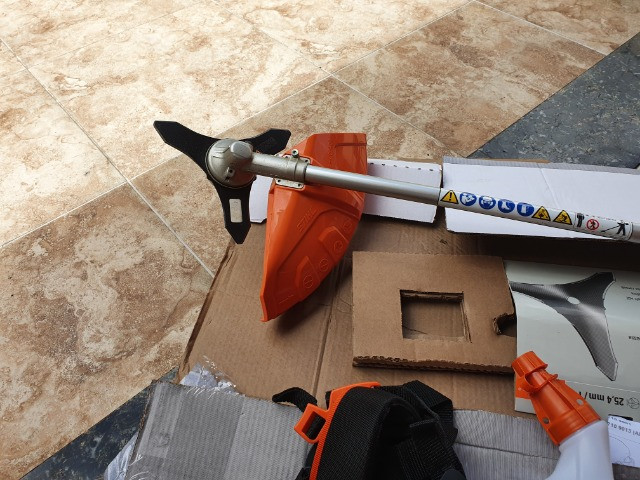 Roçadeira a gasolina fs 85 stihl - Foto 5