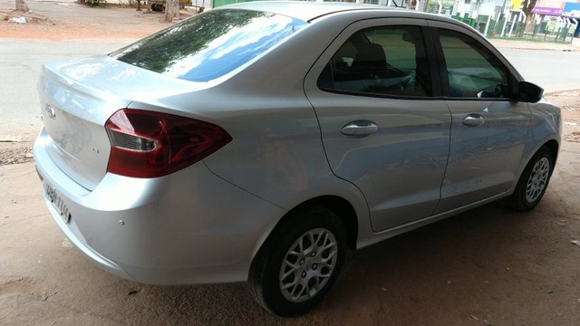 FORD KÁ SEDAN SE 1.5 16 V  FLEX  2015