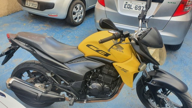CB 300 ANO 2010 MONTANHA AUTOMÓVEIS