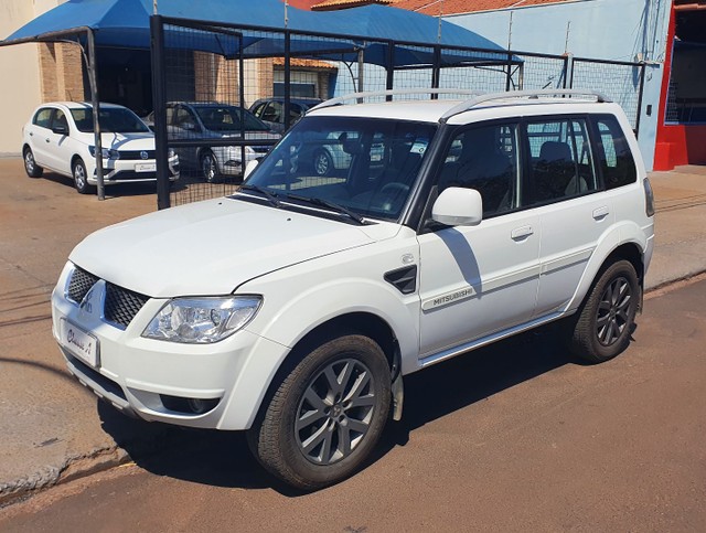 PAJERO TR4 2.0 FLEX 4X2 AUTOMÁTICA 2013