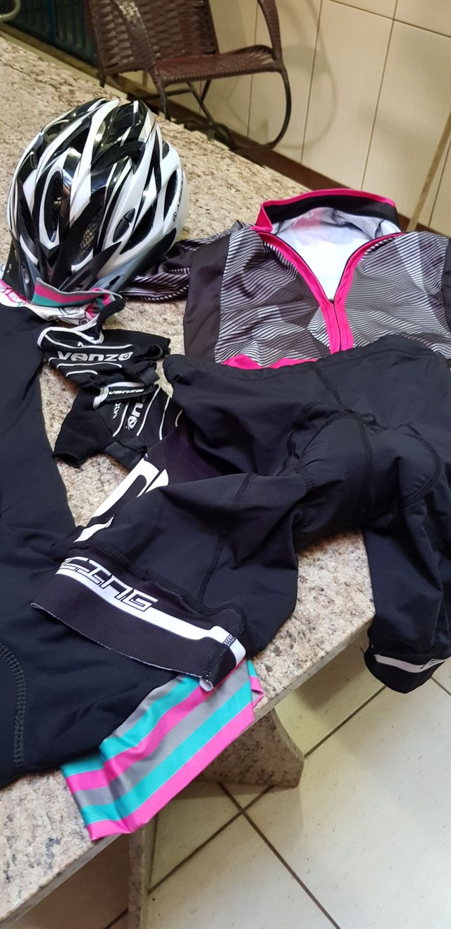 Kit pdal / Macacão,  short, blusa, luva, capacete  - Foto 2
