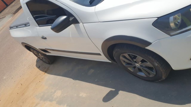 VENDO SAVEIRO 14/15 COMPLETA 1.6