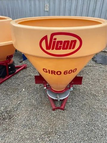 Adubadeira Vicon Giro 600