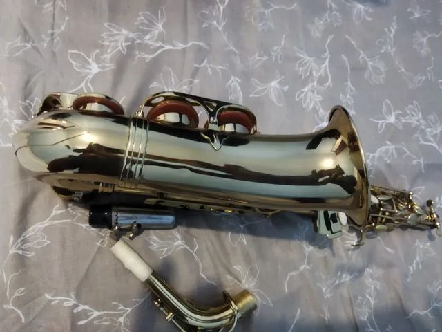 Vendo este sax alto