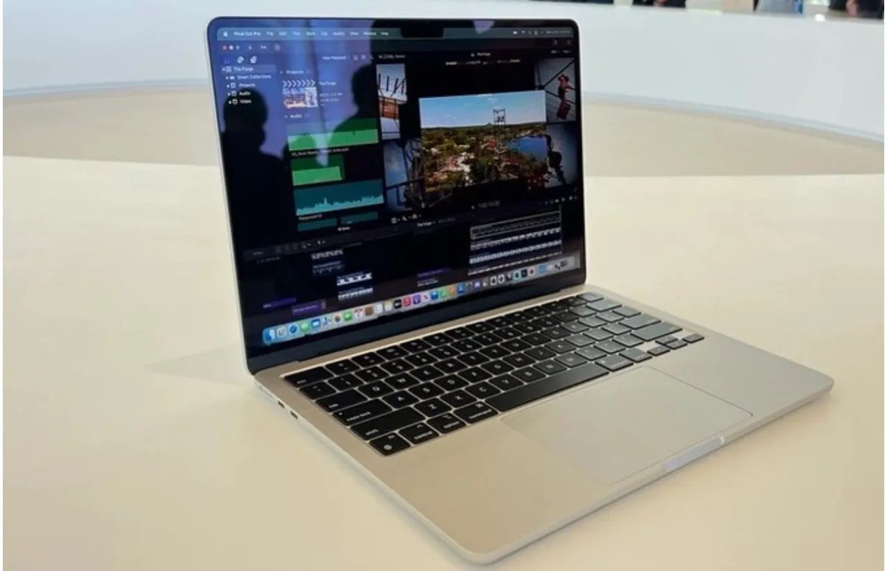 MACBOOK AIR M2 ( STARLIGHT) NOVO LACRADO COM GARANTIA APPLE E ENTREGA GRÁTIS EM BH  - Foto 3
