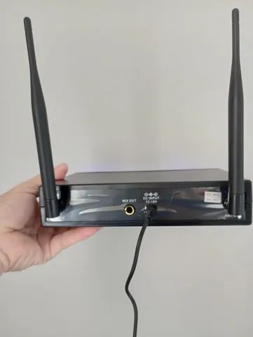 Microfone Sem Fio Profissional MC809 OnisTek - Duplo Canal UHF com Visor Digital - Foto 4