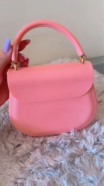 Bolsa de mão rosa em formato de coração - Foto 3