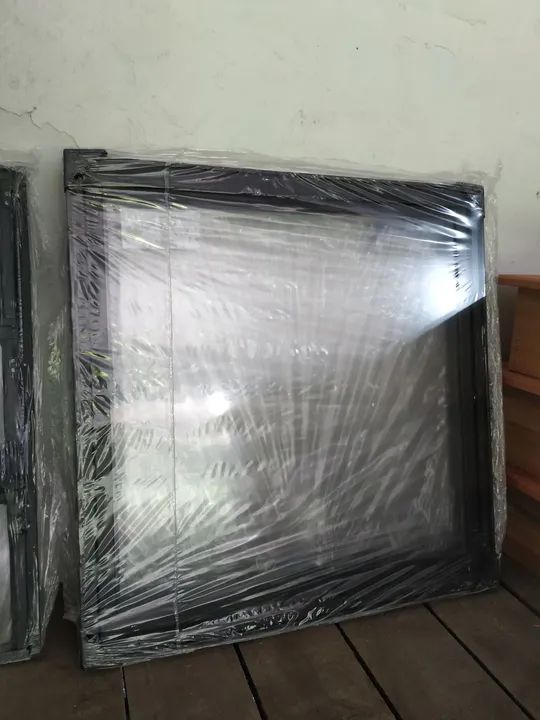 Janela maxiar de alumínio 60x60cm - Foto 3