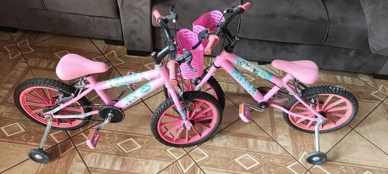 Duas bicicletas infantis Frozen R$400
