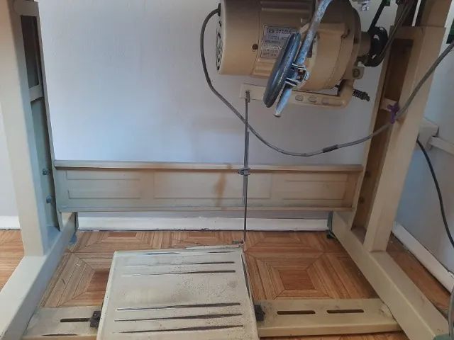 Máquina de Costura Reta Industrial - Foto 6