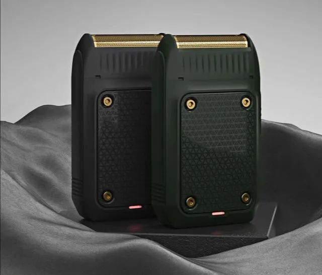 Barbeador portátil VGR Professional Electric recarregável - Foto 4