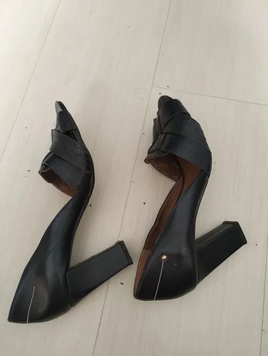 Peep toe, em couro legítimo. Tam 39.  - Foto 2