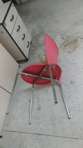 Banqueta com encosto, vermelha, fotos reais. - Foto 5