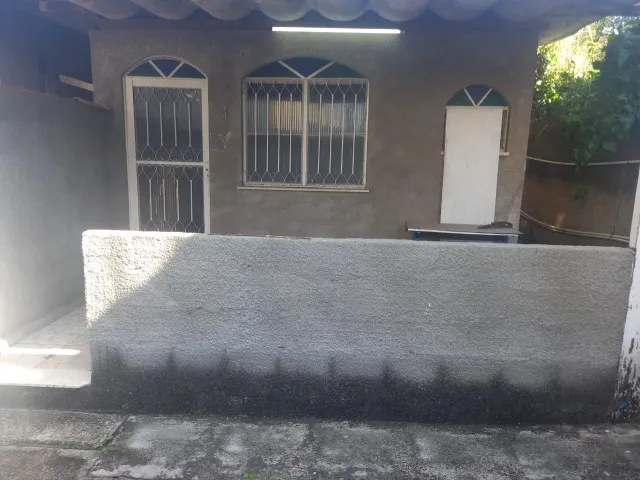 Vendo uma vila com 4 casas, ótimo investimento em Sepetiba!