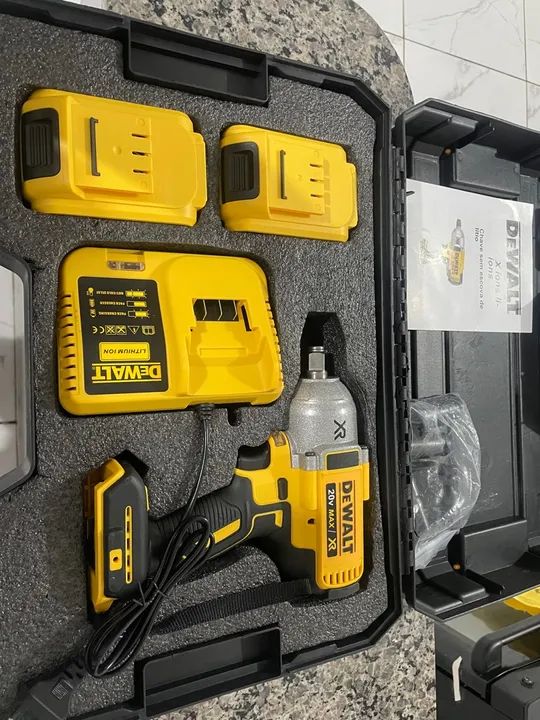 Chave de impacto Dewalt nova a bateria  - Foto 3