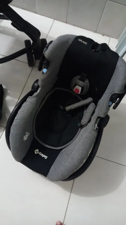 Carrinho de bebe+ bebê conforto Safety