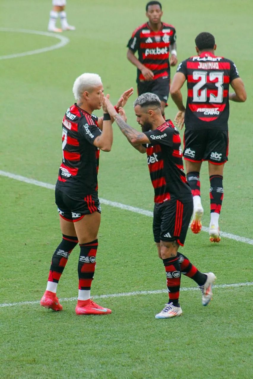 Lente Canon RF 18-150mm F3.5-6.3 IS STM - Usada apenas 3 vezes. - Foto 6