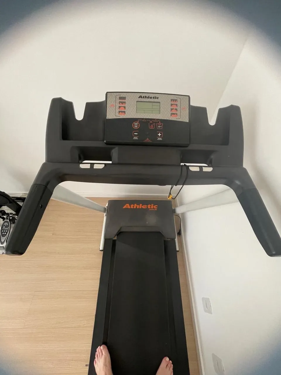 Esteira Athletic - Ideal para exercícios em casa