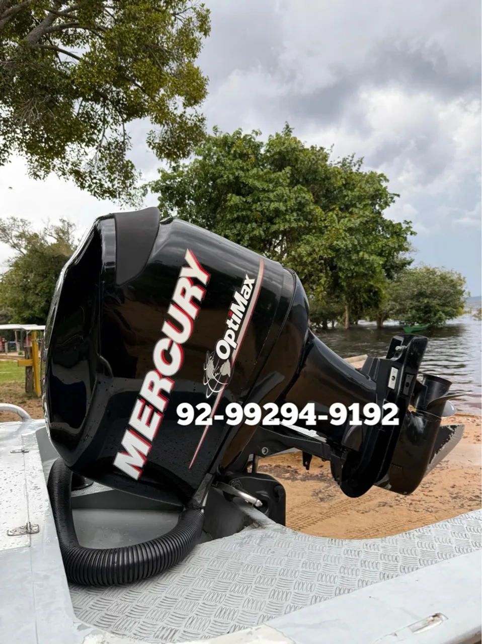 Lancha com motor Meracury 75 Hp