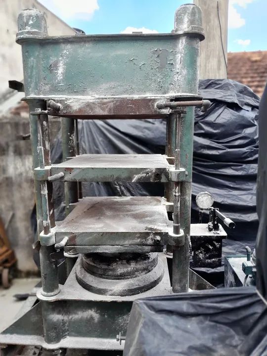 Prensa para borracha 750x600 - Foto 2