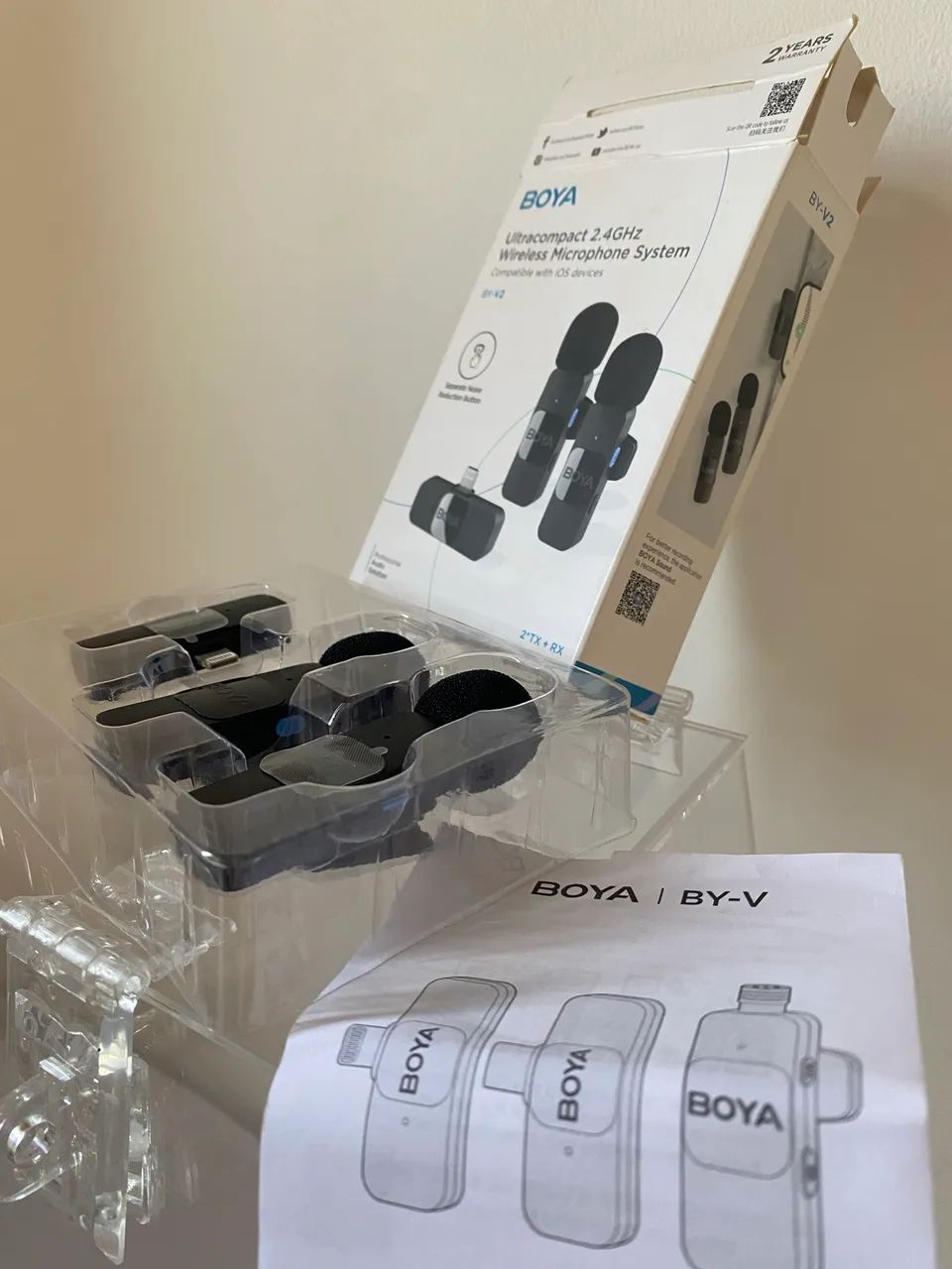 Microfone Sem Fio BOYA BY-V2 (2TX + RX) para iPhone / iOS - Novinho - Foto 5