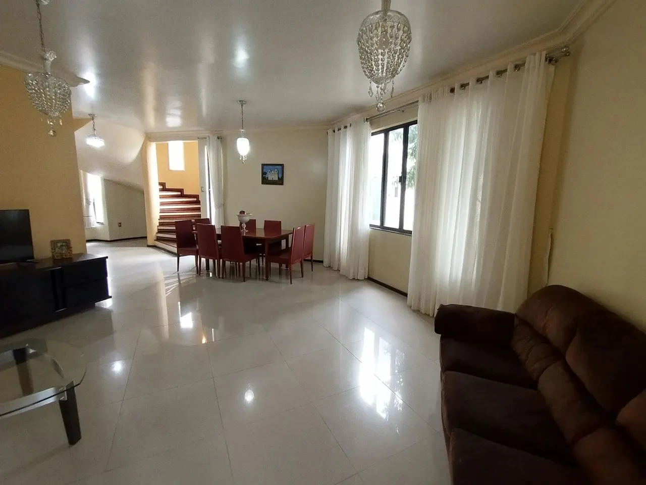 Bacelar Imóveis vende casa no Greenville II, com 4 suítes, av. Augusto Montenegro