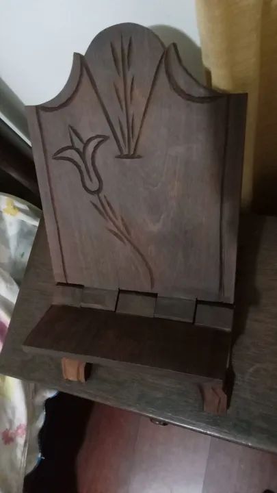 Suporte de Bíblia e  livros de madeira Antigo - Foto 3