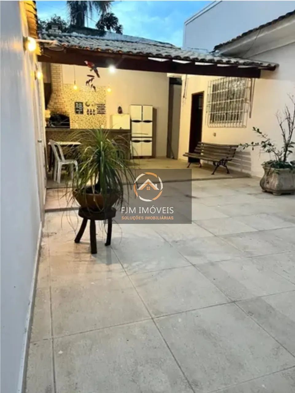 Casa de 300m² em Venda da Cruz, Niterói - 3 Dormitórios, 2 Banheiros por R$ 590.000 para v - Foto 4