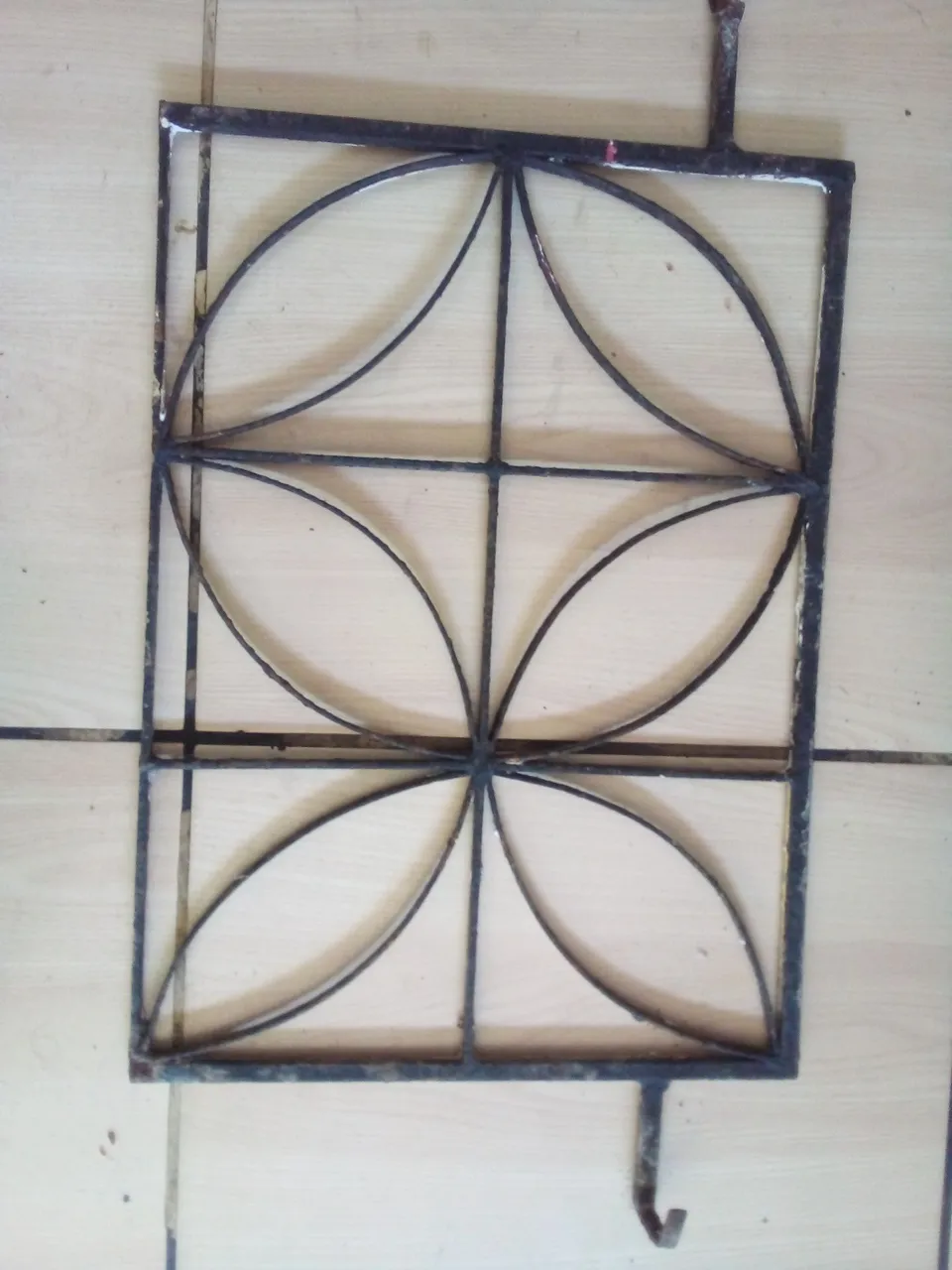 Grade de Janela Decorativa em Aço