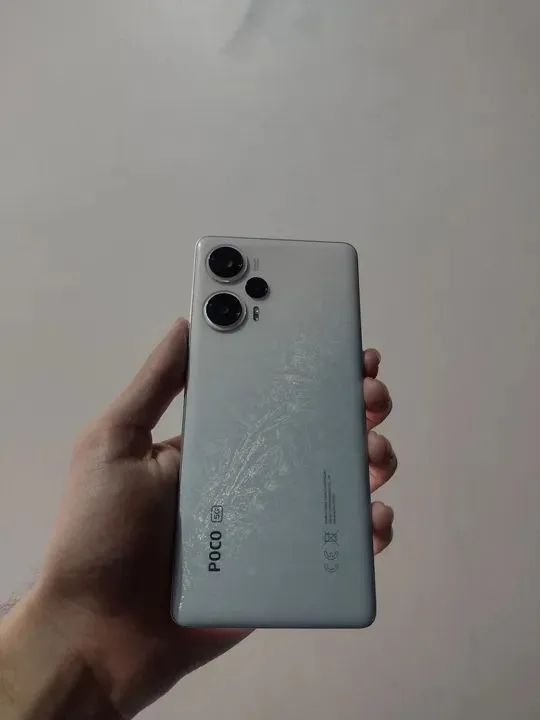 Poco F5 256 Gigas 12 ram  - Foto 2