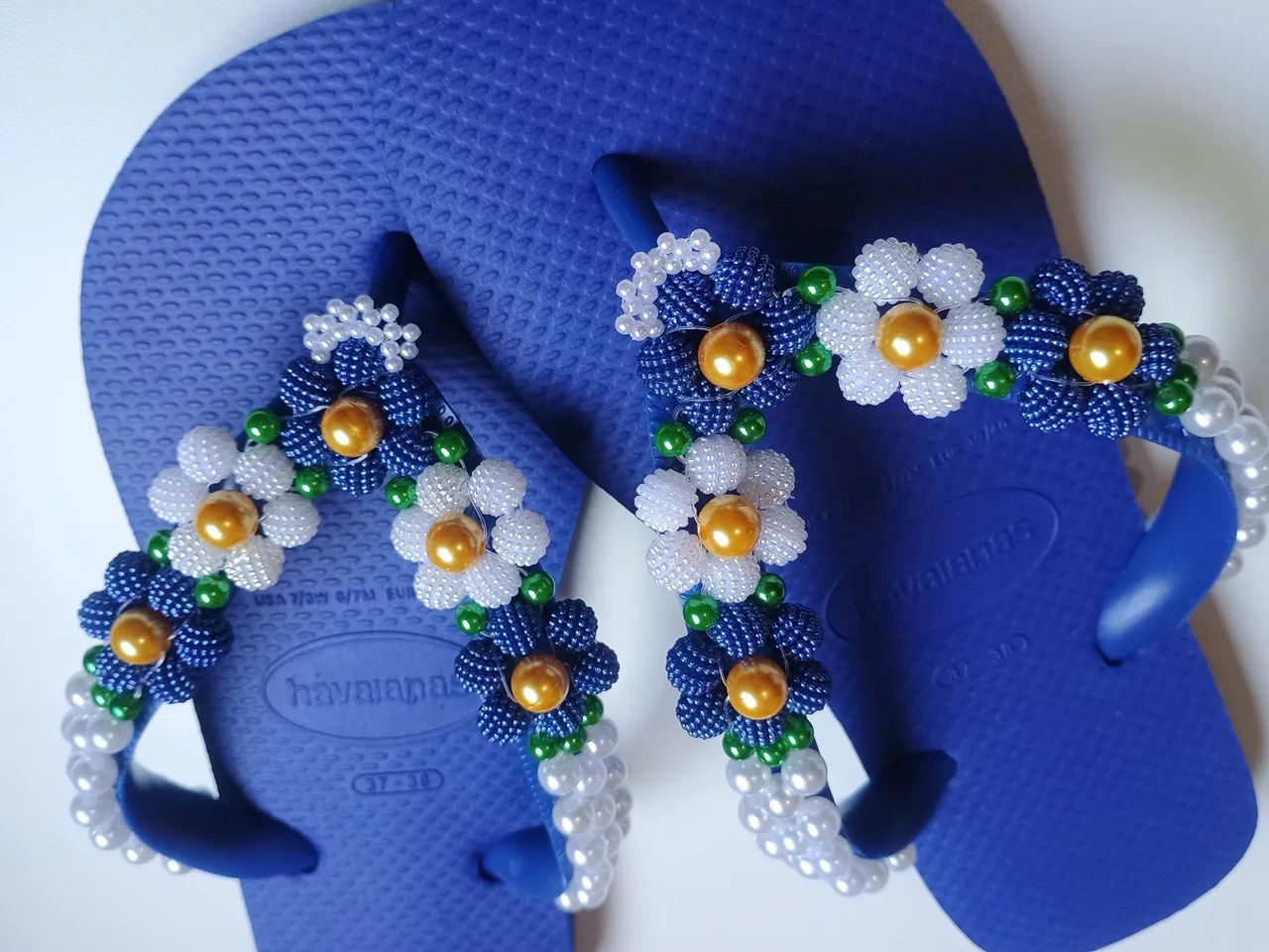 Havaianas top feminino personalizado com pérolas azul com flores - Foto 4