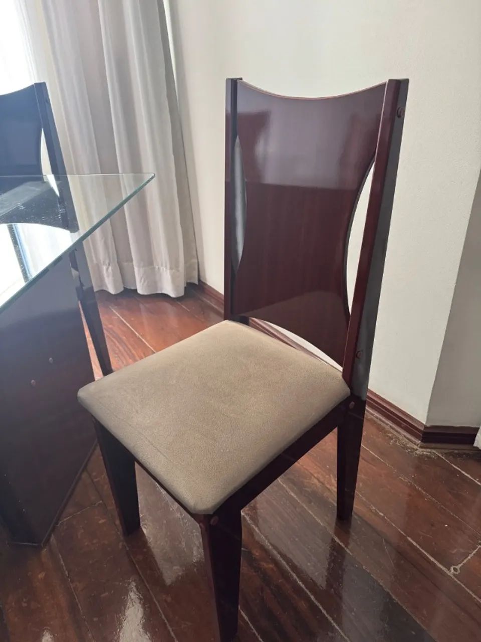 6-person dining table with glass top64209947027329124