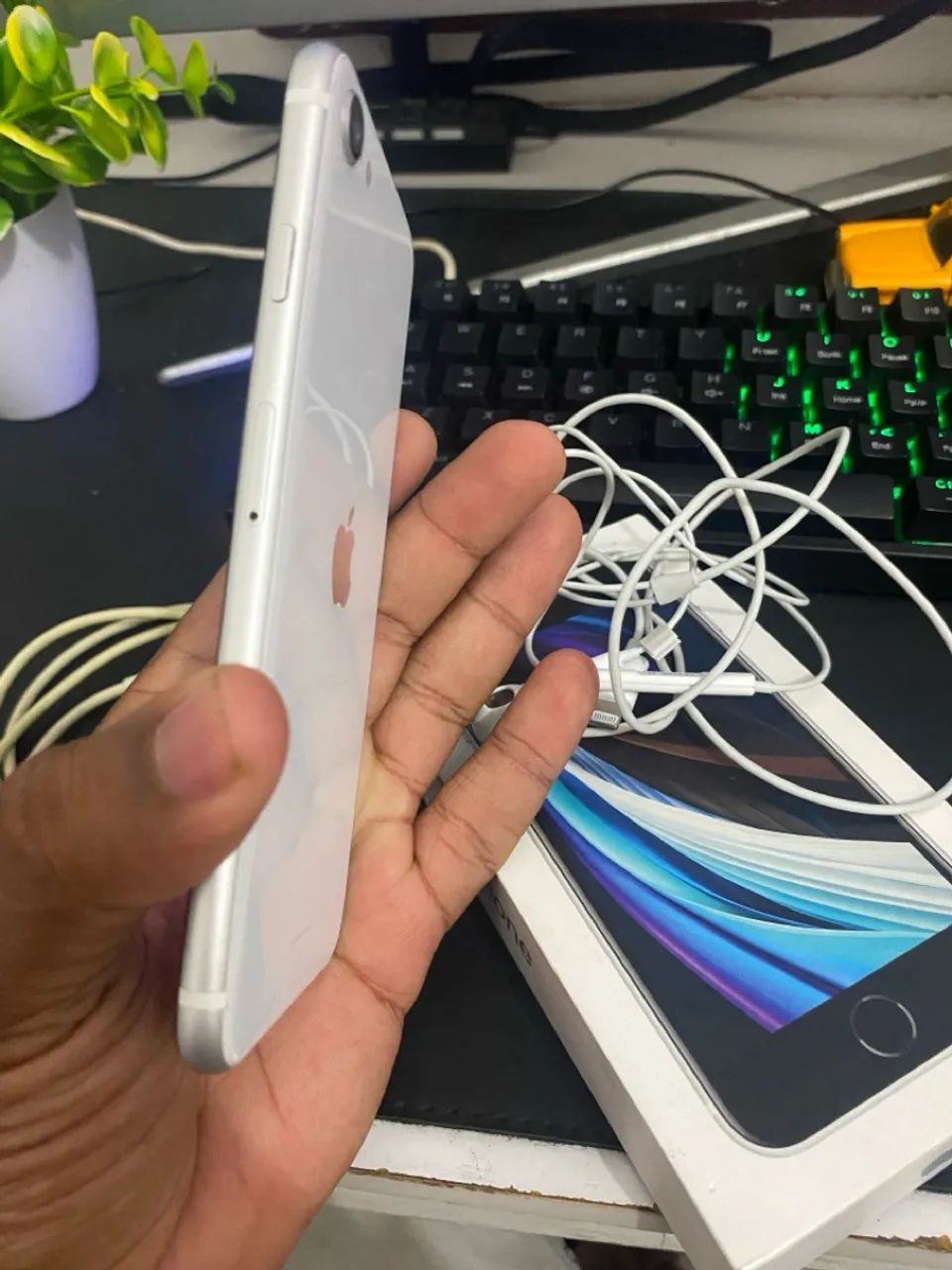 IPhone SE 2022 Impecável  - Foto 4