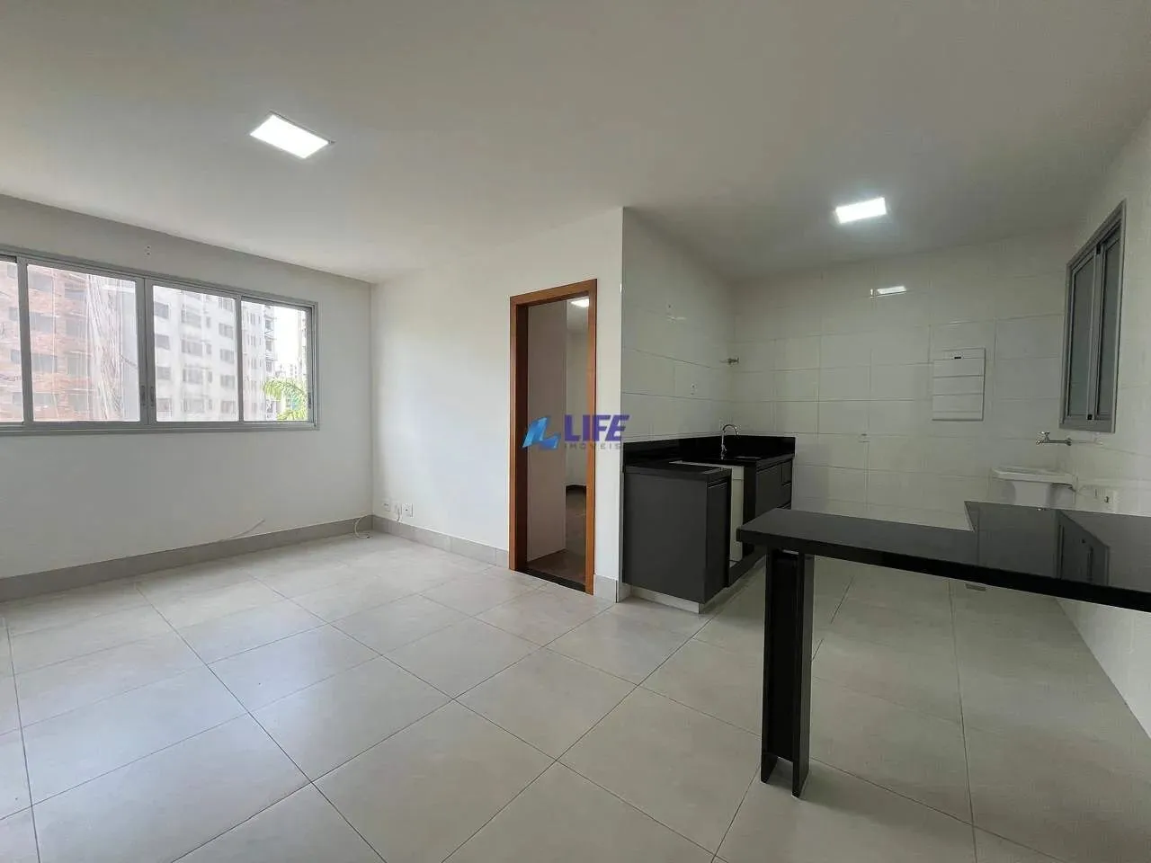 Ed. Villa Tivoli: apartamento de 1 quarto com 42m² padrão Soinco Construtora à venda no Lo